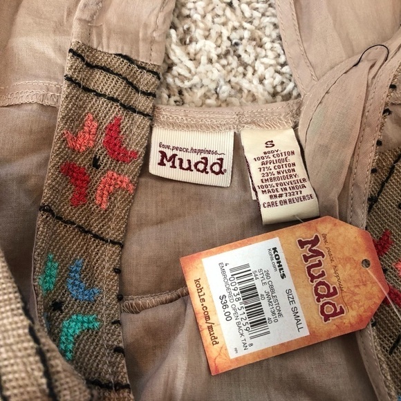 🆕 Scoop neck embroidered aztec tank top small - Picture 5 of 8